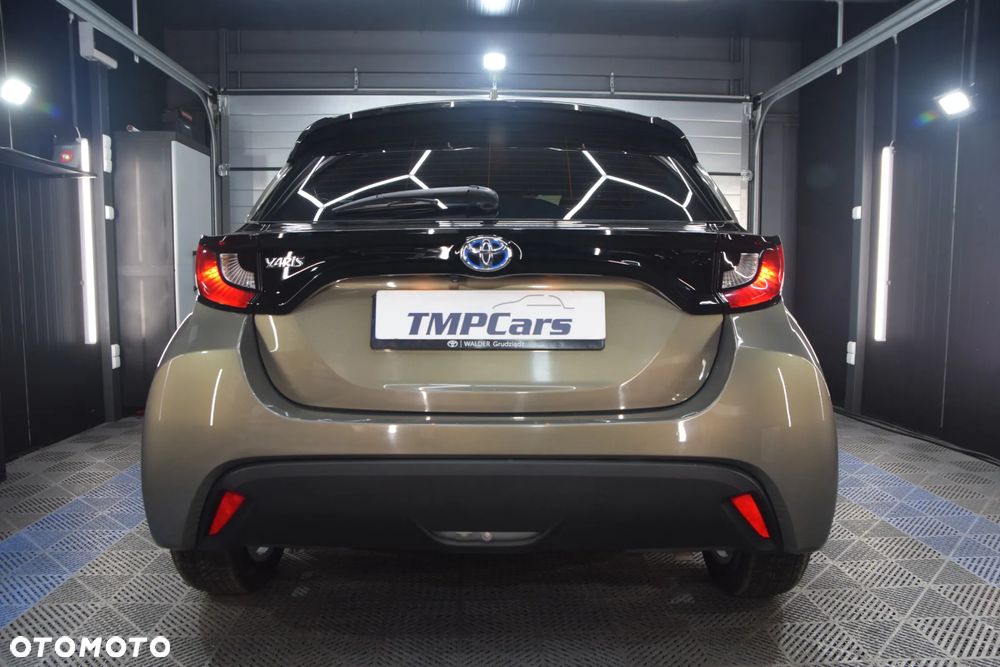 Toyota Yaris - 10
