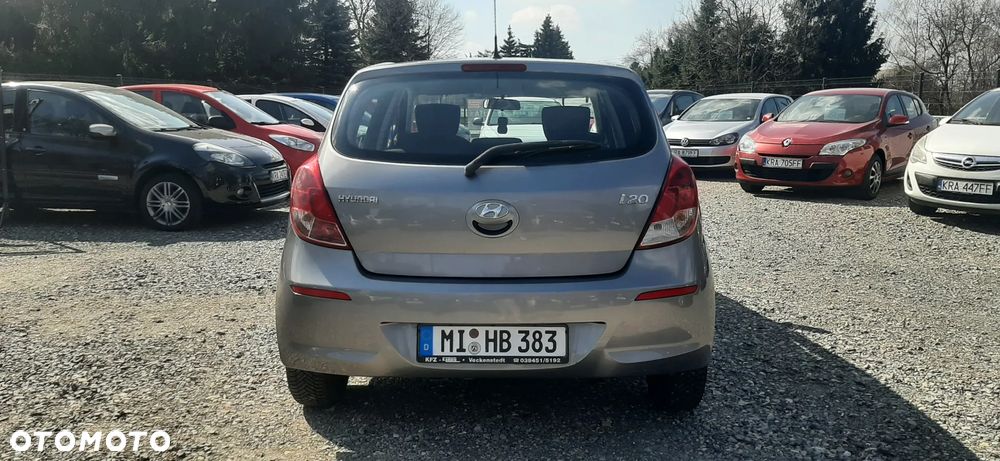 Hyundai i20 - 18
