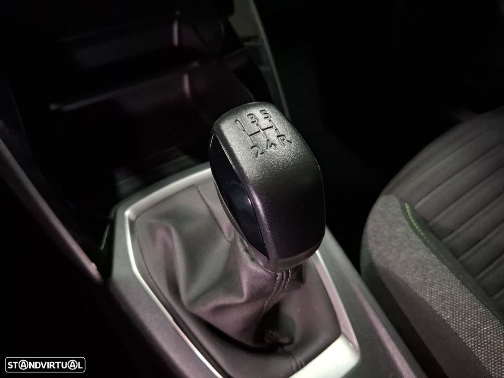 Peugeot 208 1.2 PureTech Active - 18