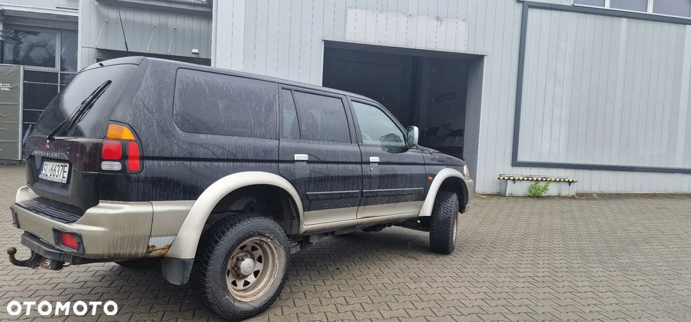 Mitsubishi Pajero - 2