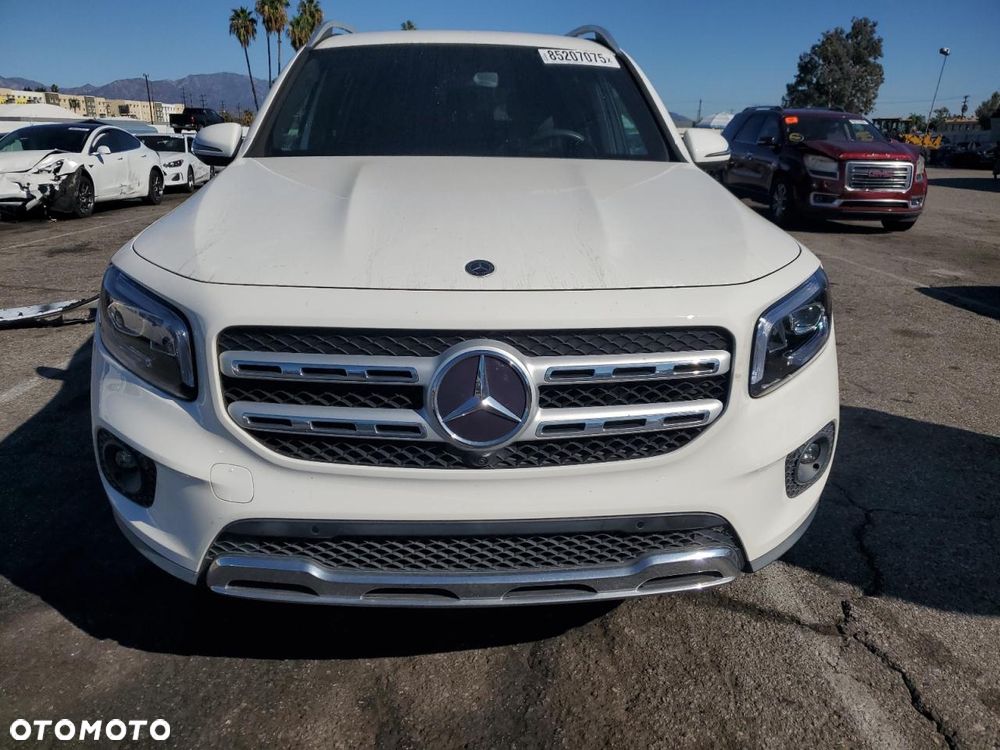 Mercedes-Benz GLB - 2