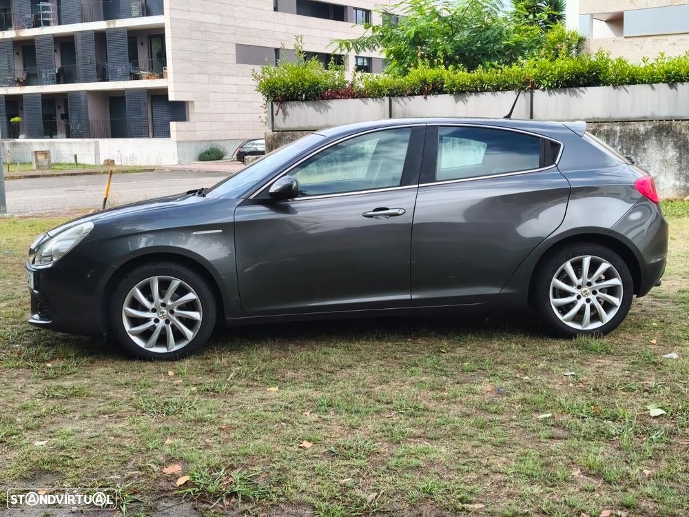 Alfa Romeo Giulietta 1.6 JTDM Distinctive - 39
