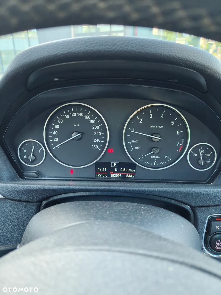 BMW Seria 3 320i Advantage - 10