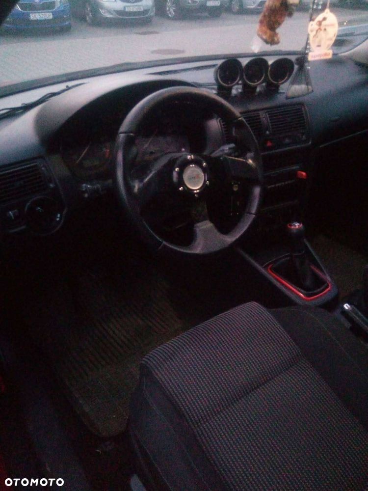 Volkswagen Golf - 15