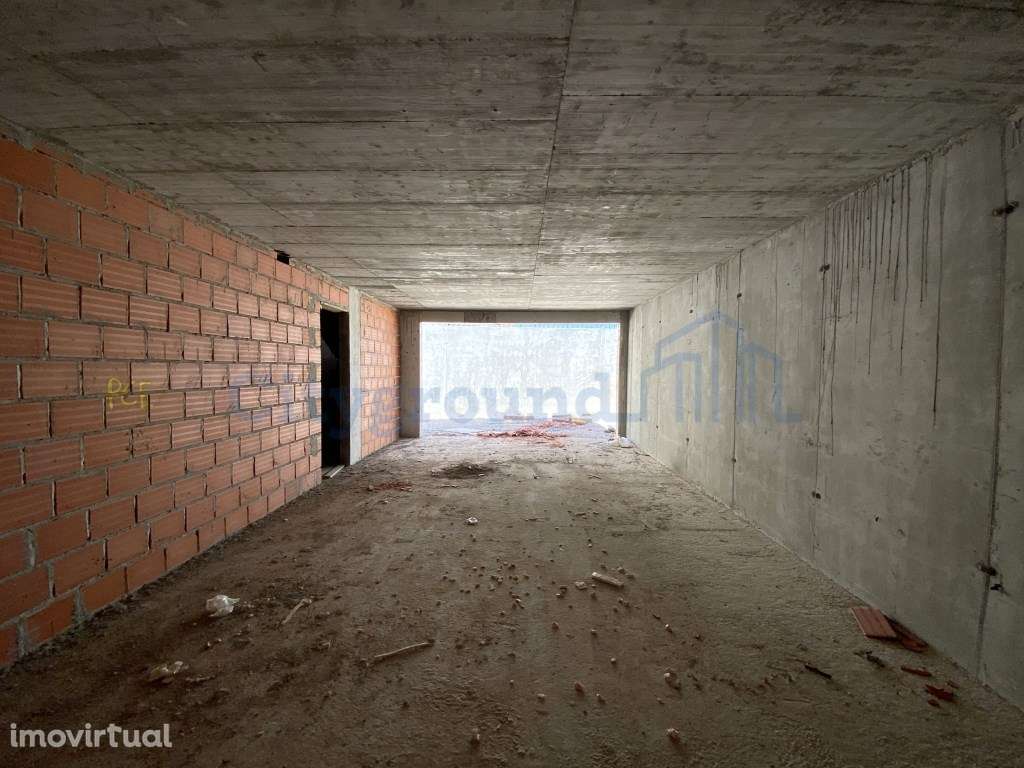 Moradia T2 com garagem e piscina junto à praia - Grande imagem: 4/46