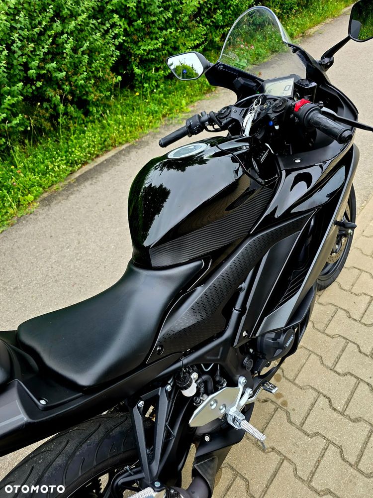 Yamaha R3 - 19