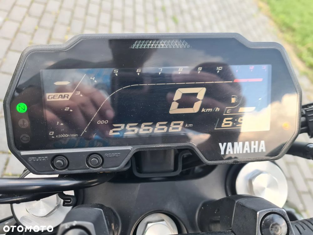 Yamaha MT - 9
