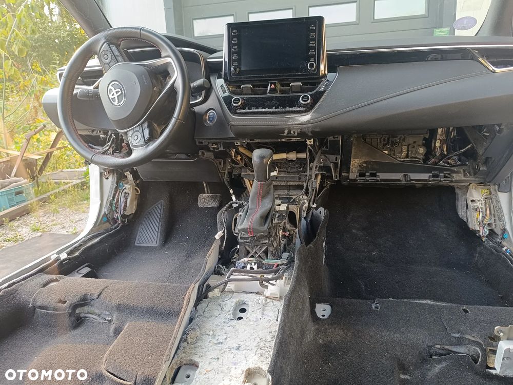 Toyota Corolla 2.0 Hybrid GR Sport - 11