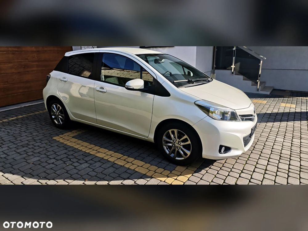 Toyota Yaris 2014 photo 4