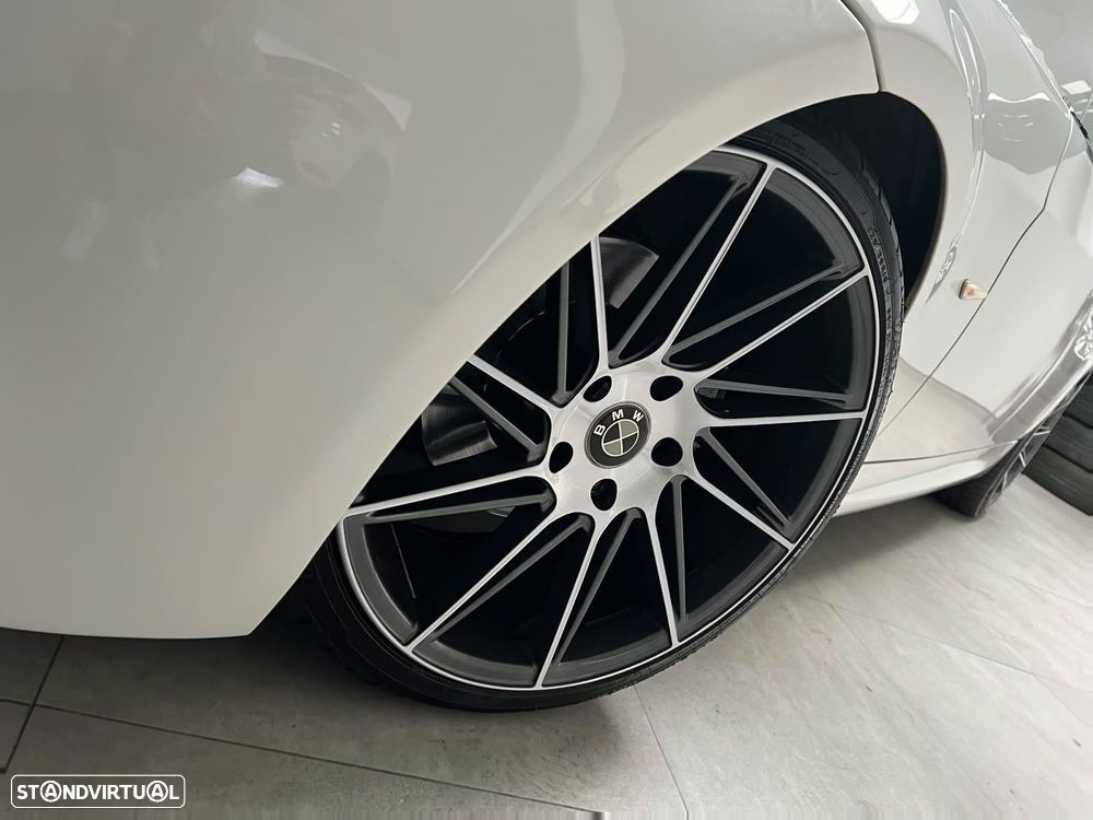 BMW 318 d Pack M - 18
