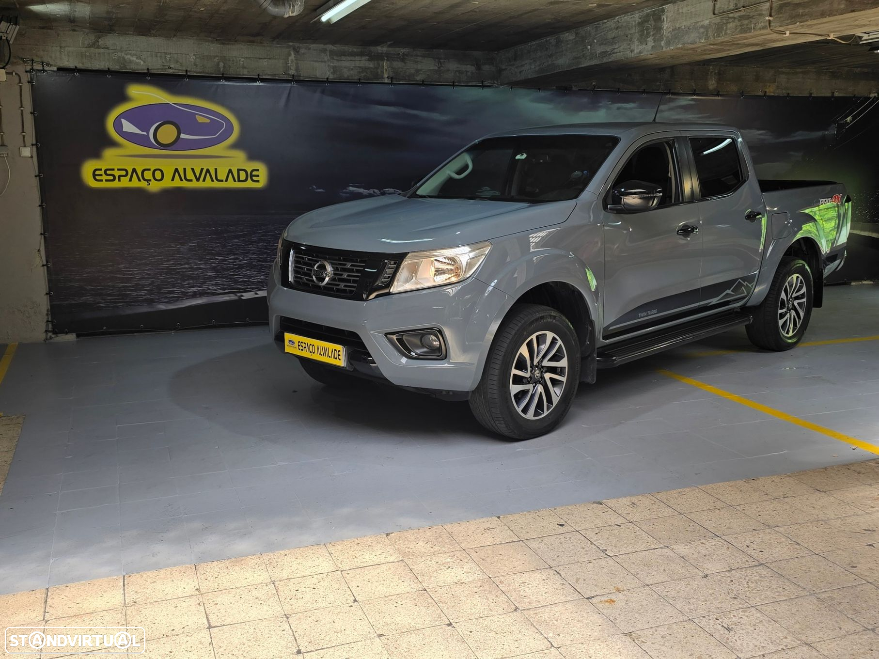 Nissan Navara 2.3 dCi CD 4WD Tekna - 9