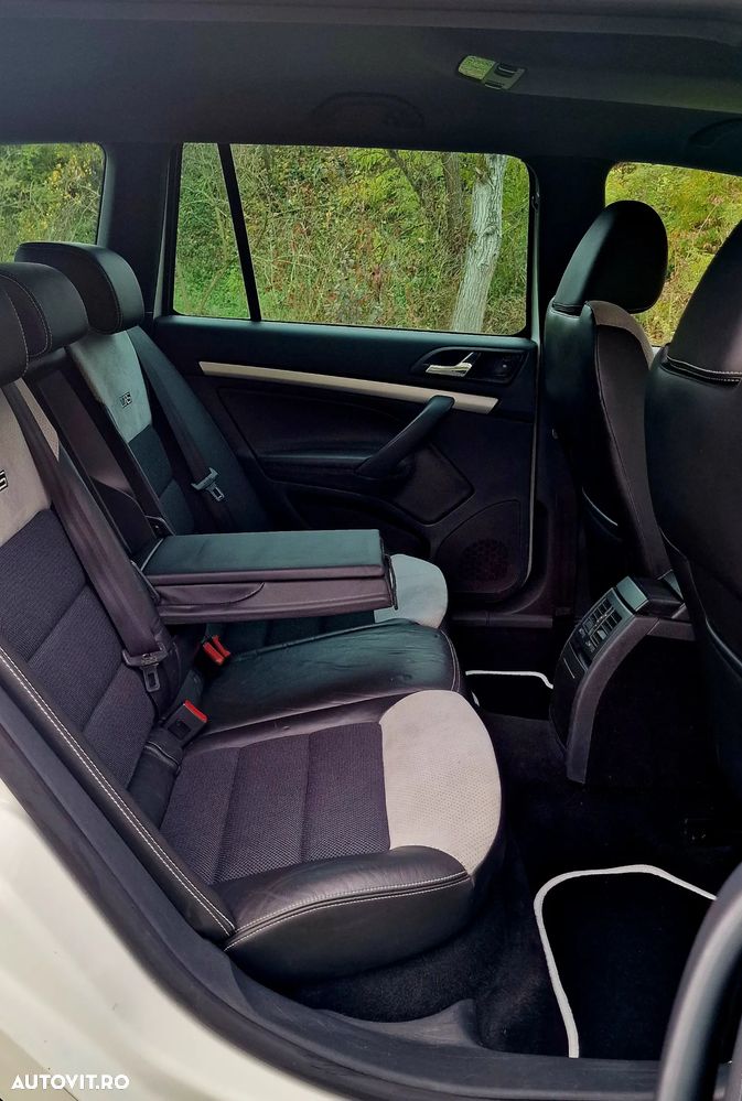Skoda Octavia 2.0 TDI DPF DSG RS - 27