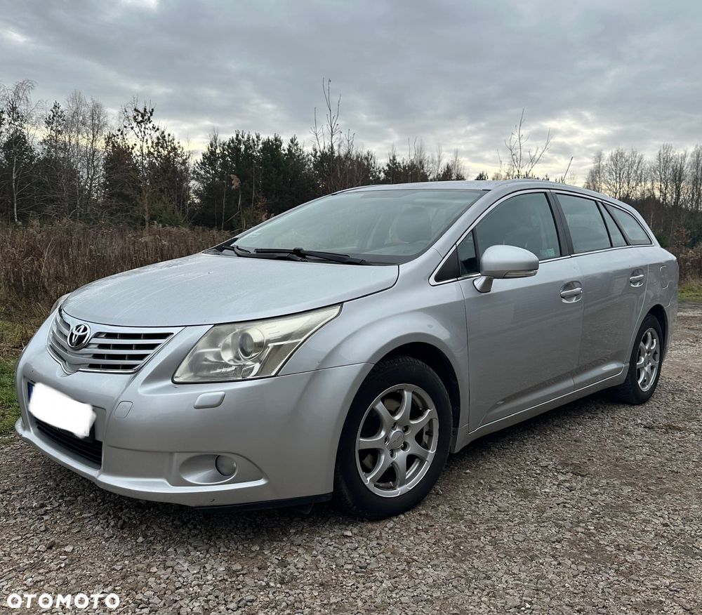 Toyota Avensis - 1