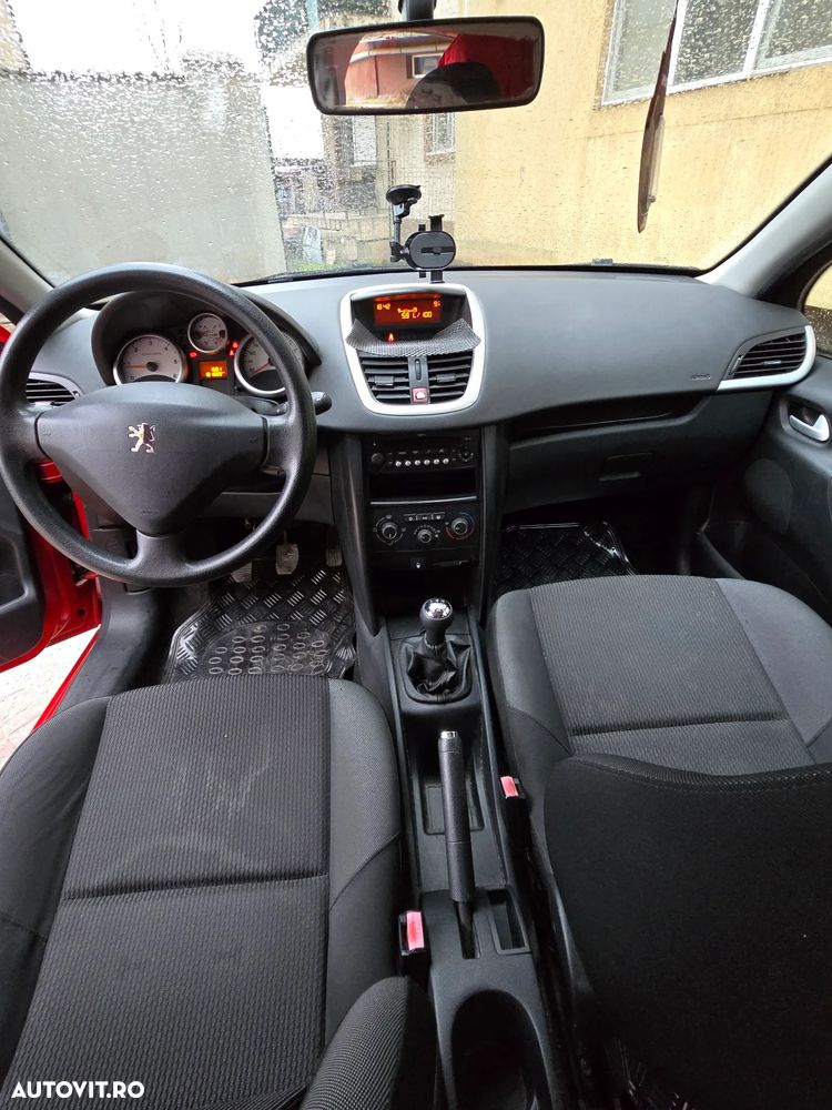 Peugeot 207 1.4 HDI Trendy - 8