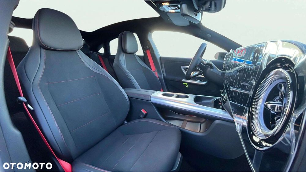 Mercedes-Benz CLA - 10