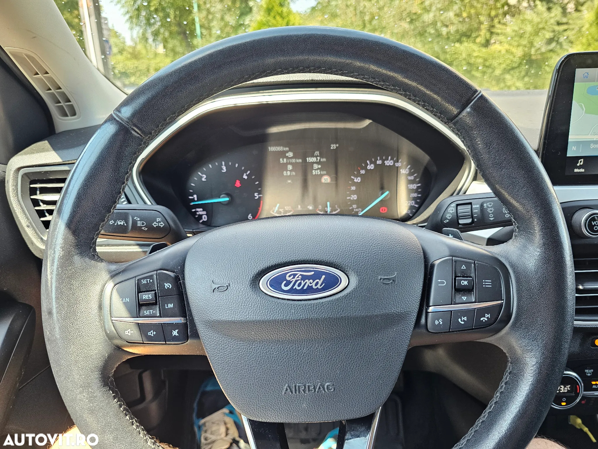 Ford Focus 1.5 TDCi Powershift Titanium - 6