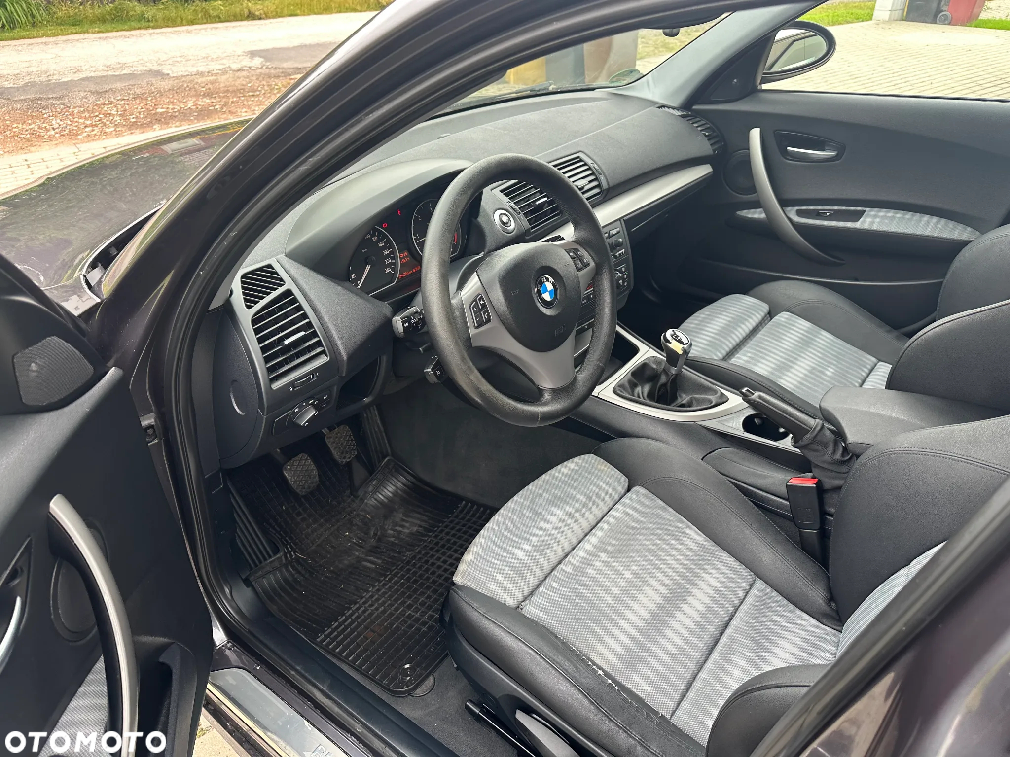 BMW Seria 1 118d - 8