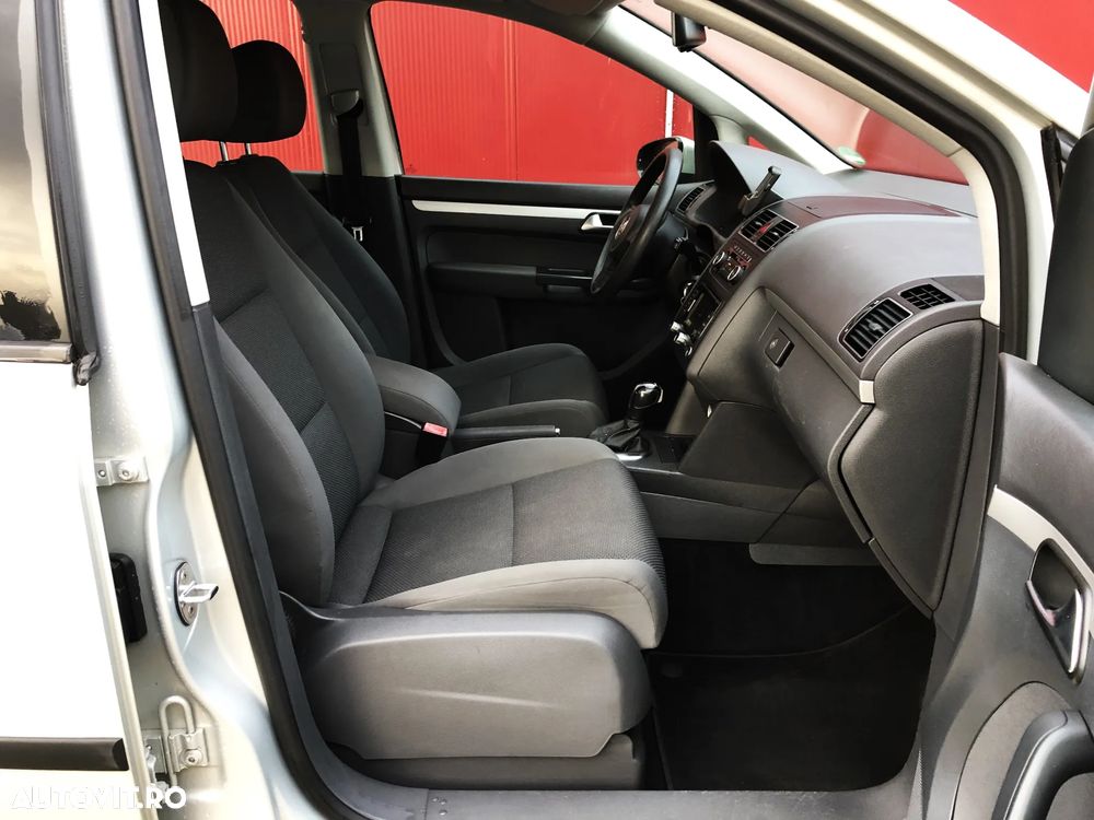 Volkswagen Touran 1.4 TSI DSG Comfortline - 12