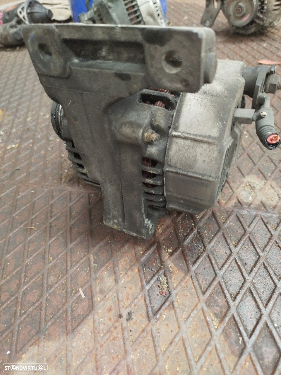 Alternador Volvo V40 Combi (645) - 3