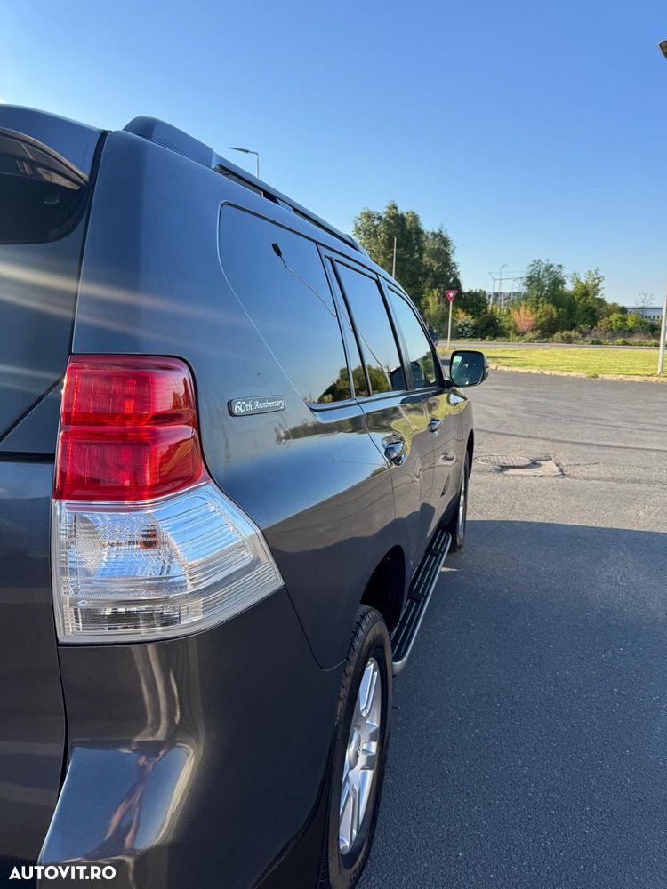 Toyota Land Cruiser 3.0l Turbo D-4D A/T Luxury - 32