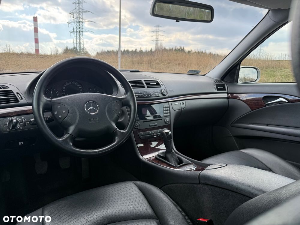 Mercedes-Benz Klasa E 200 CDI Classic - 17