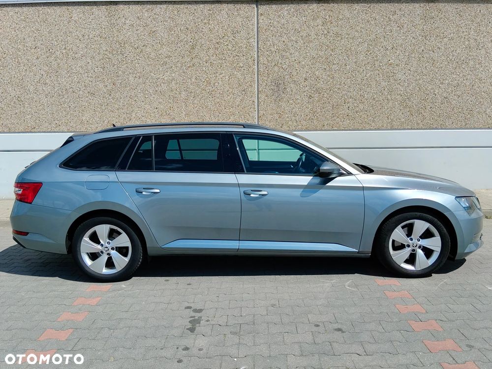 Skoda Superb 1.6 TDI DSG Ambition - 18