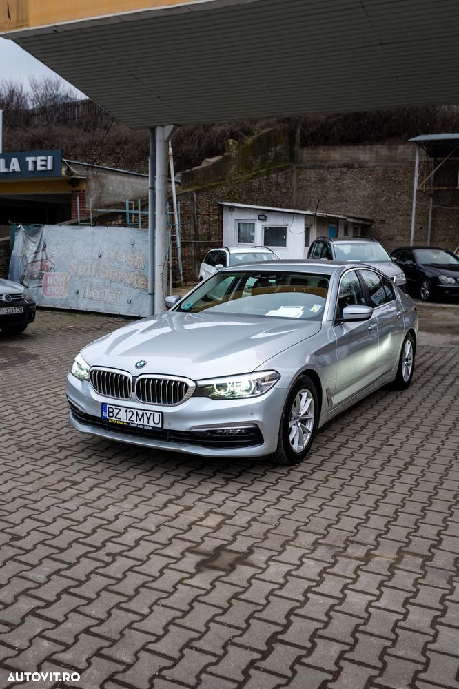 BMW Seria 5 520i Aut. Luxury Line - 21
