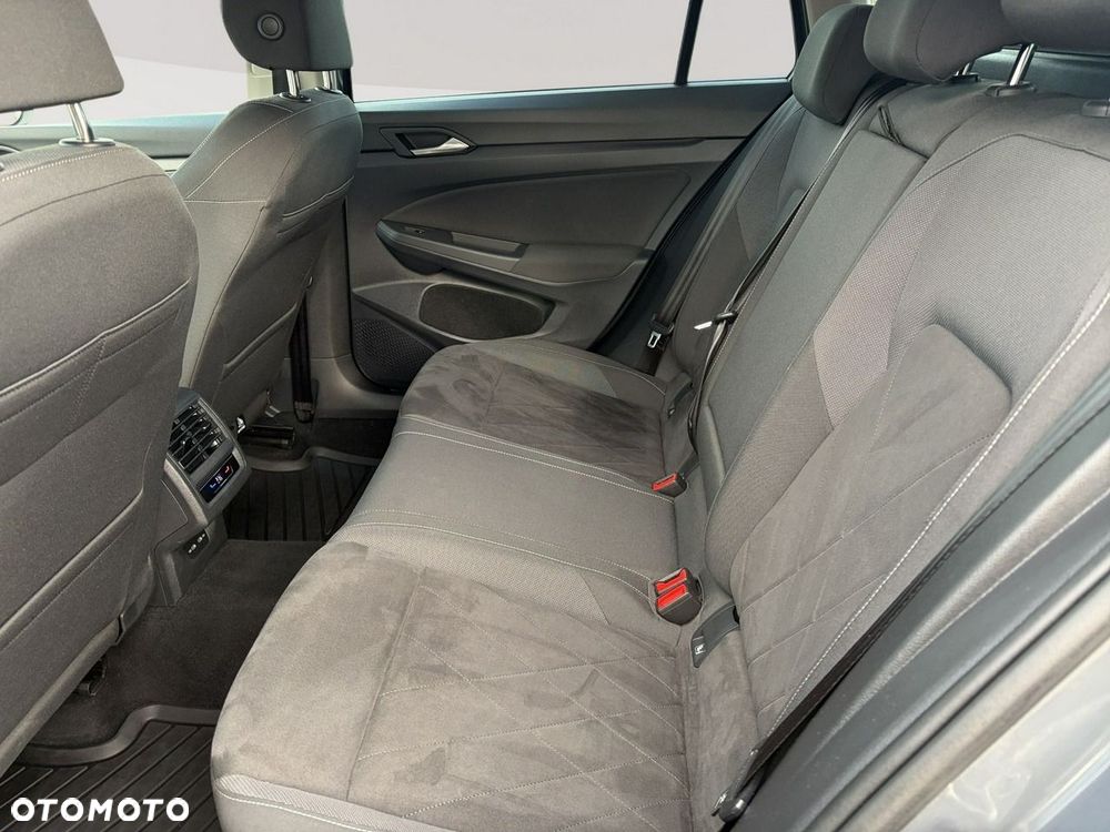 Volkswagen Golf 1.5 TSI EVO Style - 23