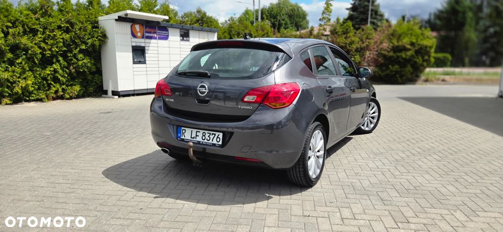Opel Astra 1.4 Turbo 150 Jahre - 15