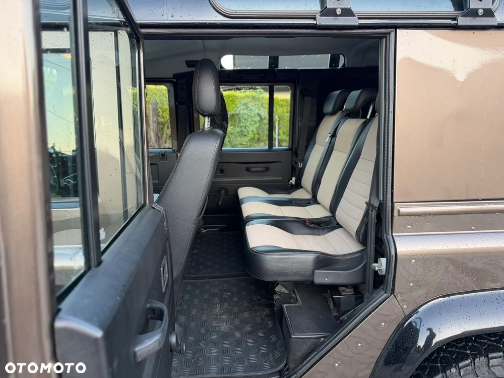 Land Rover Defender 2.4 TD4 E - 7