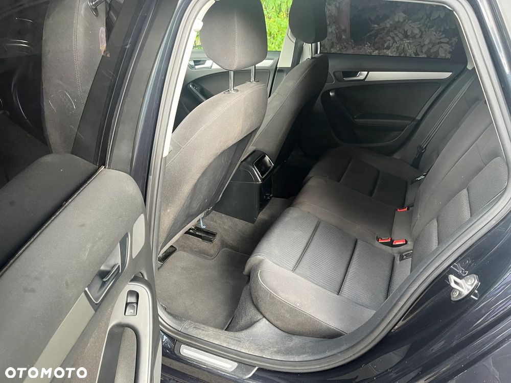 Audi A4 Avant 2.0 TDI DPF Ambiente - 8