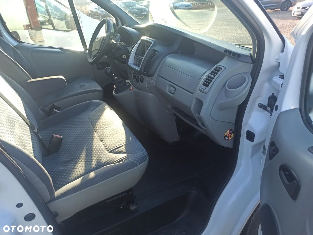 Renault TRAFIC - 6