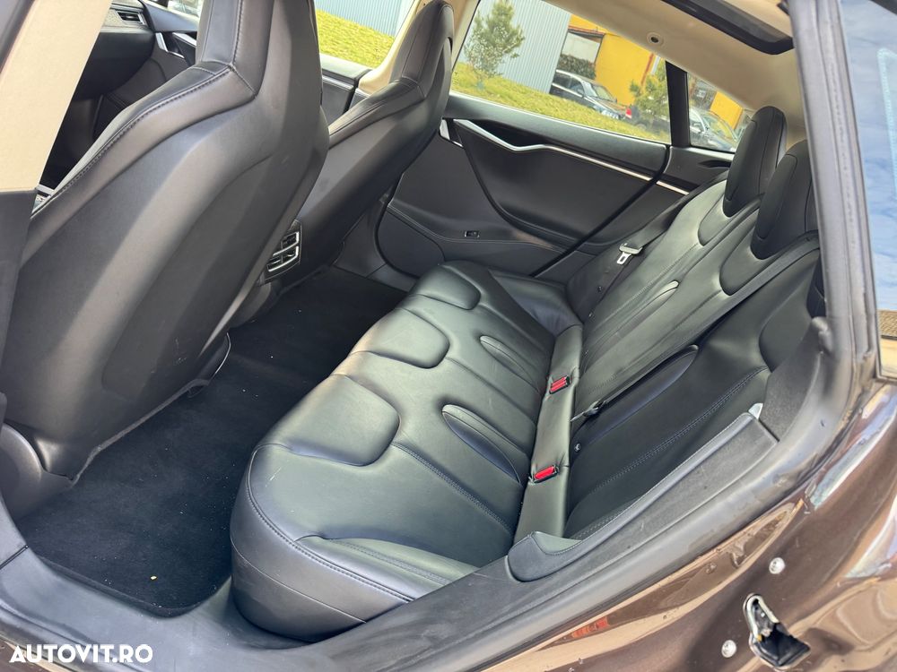 Tesla Model S Long Range - 7