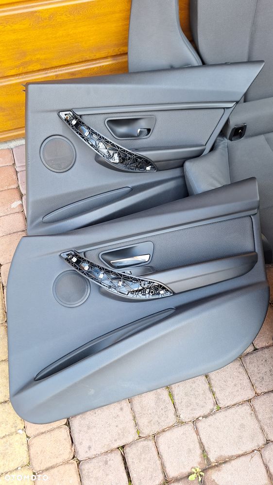 Fotele grzane BMW F30, półskóry wraz z boczkami drzwi, konsola i dekorami - 9