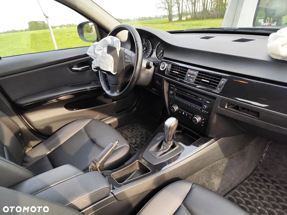 BMW Seria 3 318i Edition Exclusive - 10