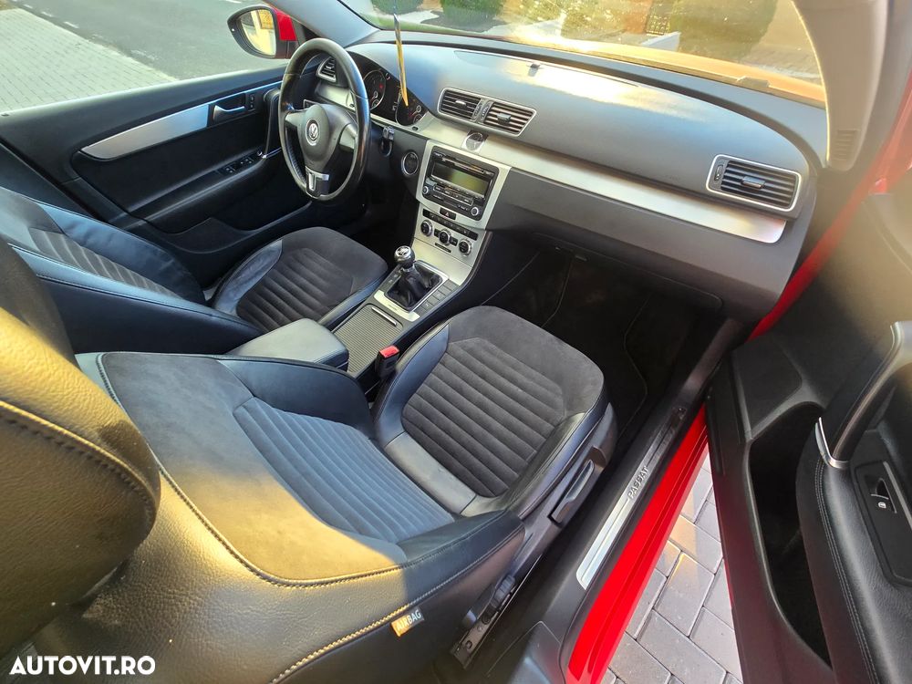 Volkswagen Passat Variant 2.0 TDI 4Motion BlueMotion Technology Highline - 8