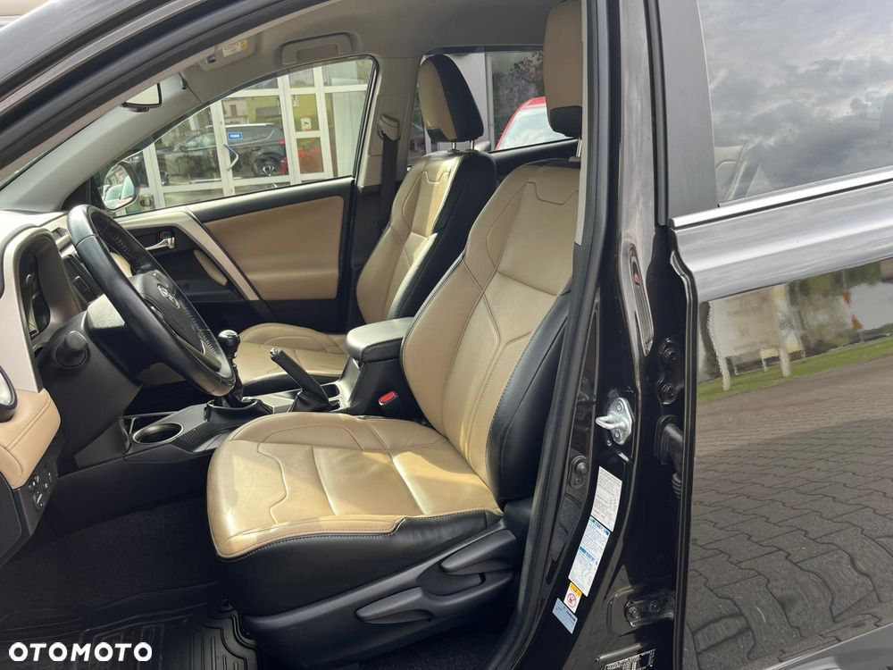 Toyota RAV4 2.0 D-4D Premium 4x2 - 10