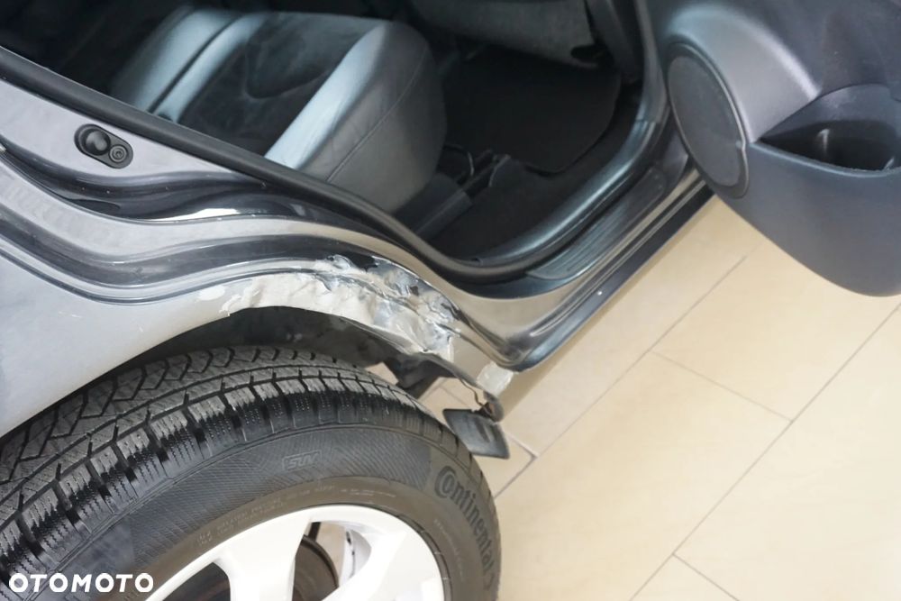 Toyota RAV4 2.2 D-4D 4x4 - 14