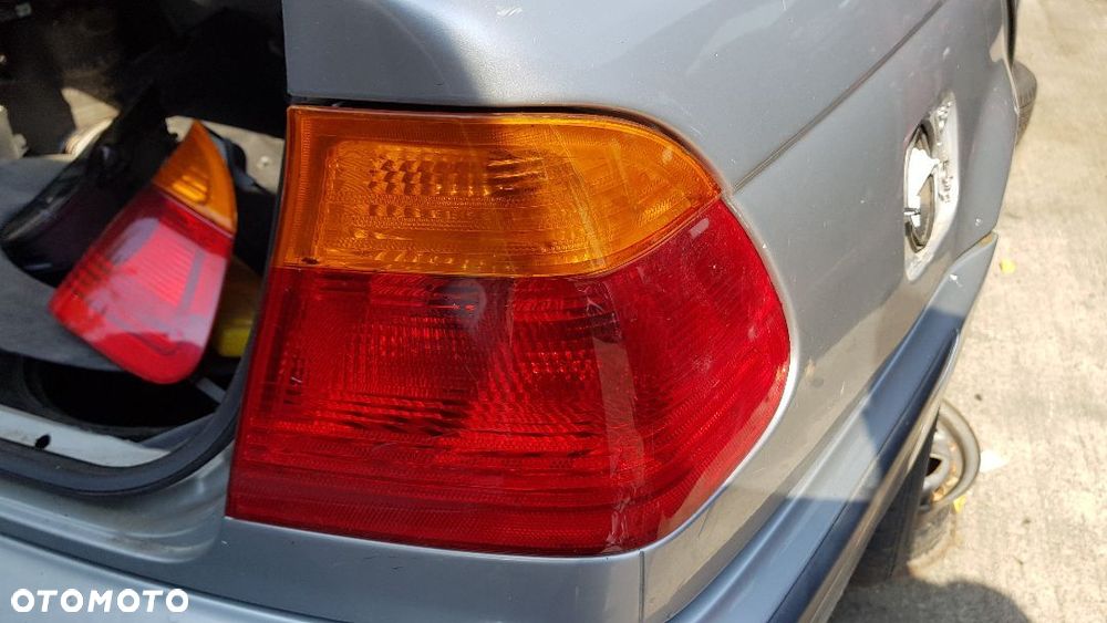 BMW E46 LAMPA TYŁ PRAWA ZEWNĘTRZNA - 1