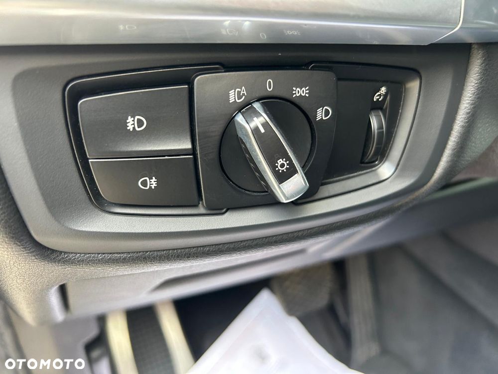 BMW X5 xDrive25d Sport-Aut - 28