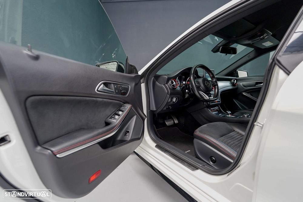 Mercedes-Benz CLA 45 AMG Shooting Brake 4-Matic - 26