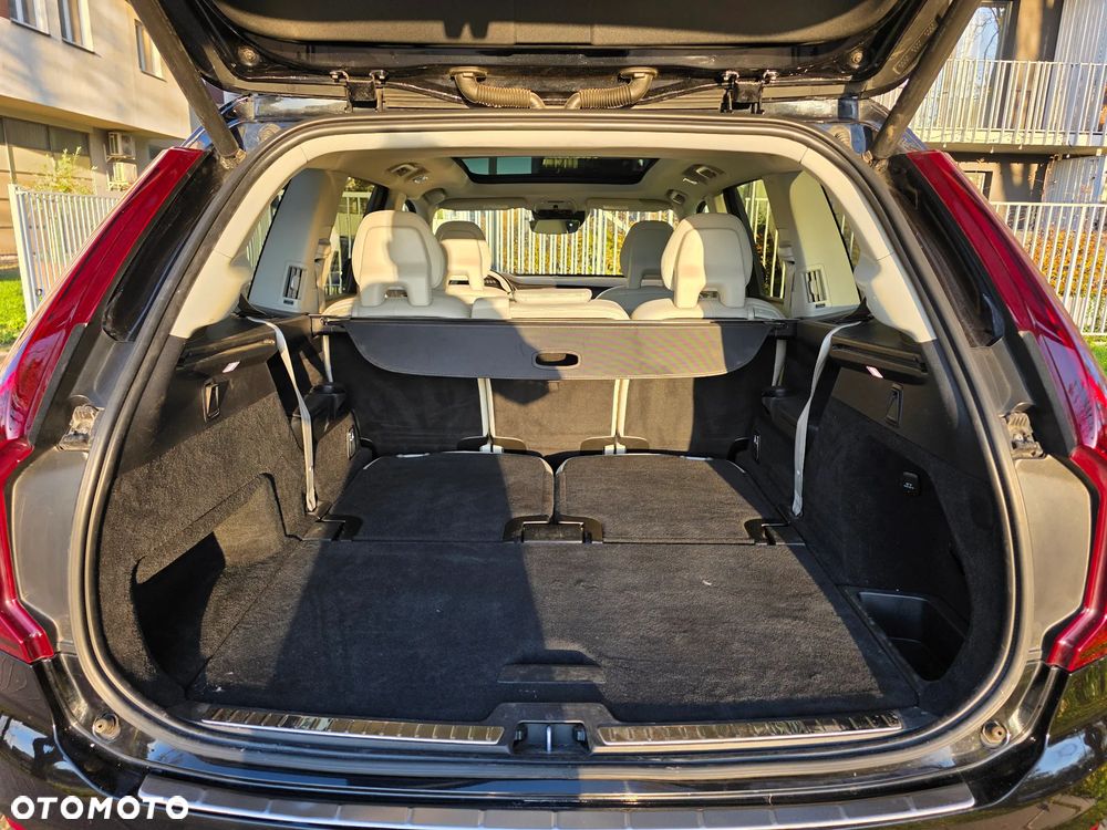 Volvo XC 90 T6 AWD Momentum 7os - 30