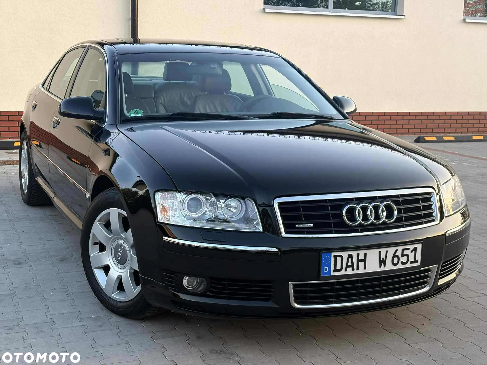 Audi A8 4.2 Quattro - 5