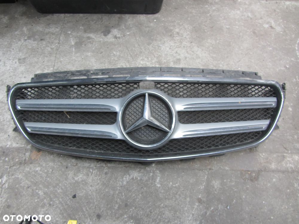 Mercedes E-Klasa W 123 atrapa CAŁA - 1