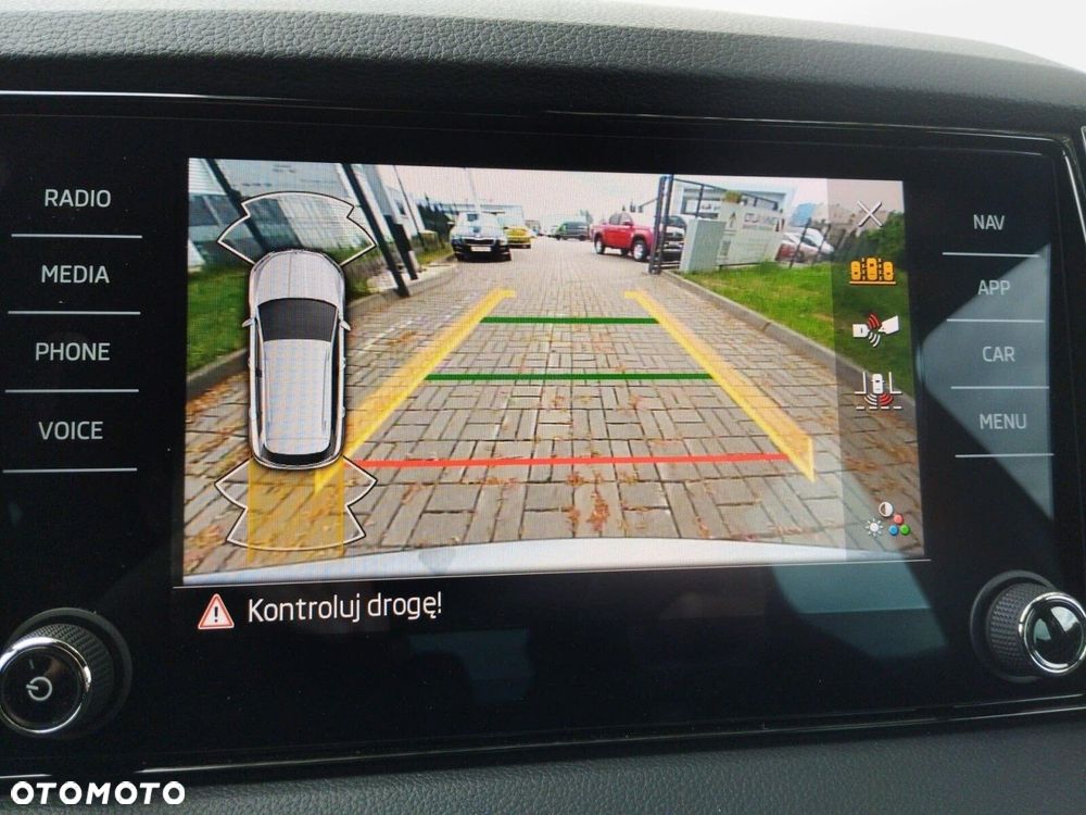 Skoda Karoq 2.0 TDI SCR 4x4 Sportline DSG - 27