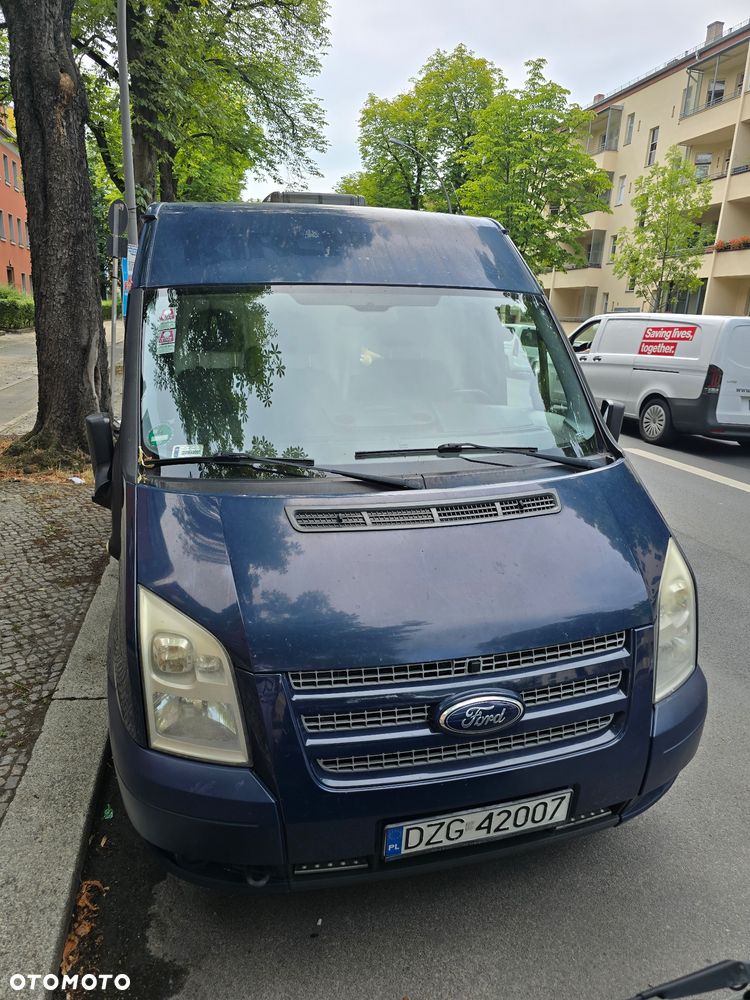 Ford Transit - 1