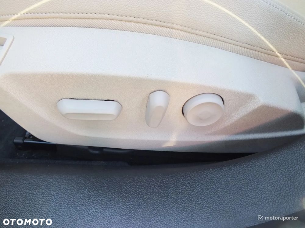 Opel Insignia 2.0 CDTI Cosmo S&S - 26