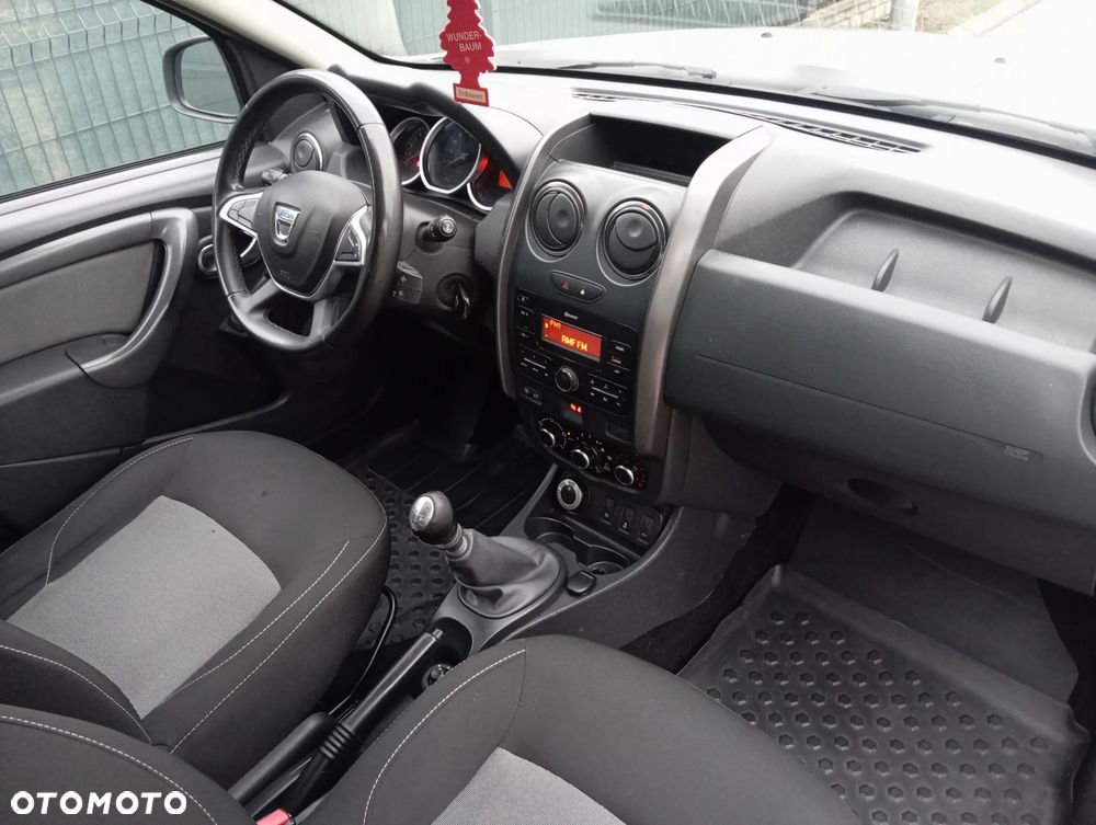 Dacia Duster 1.6 SCe Laureate 4x4 S&S - 24