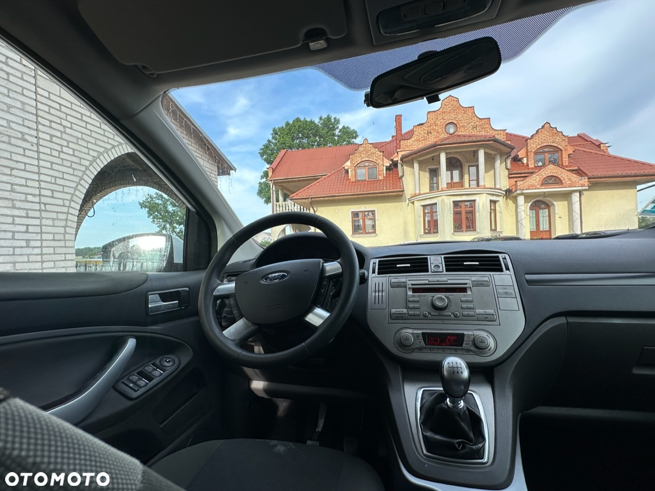 Ford Kuga - 10