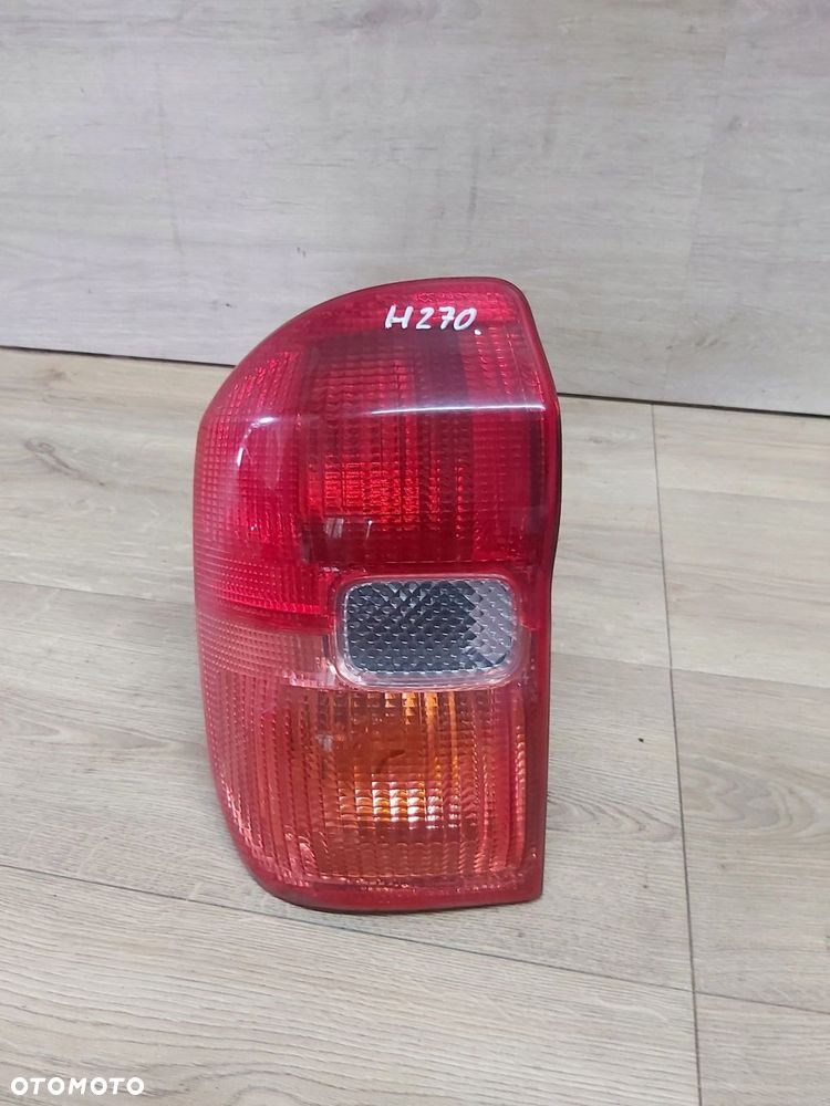 Toyota Rav4 II XA20 lampa lewy tył 01-03 r - 1